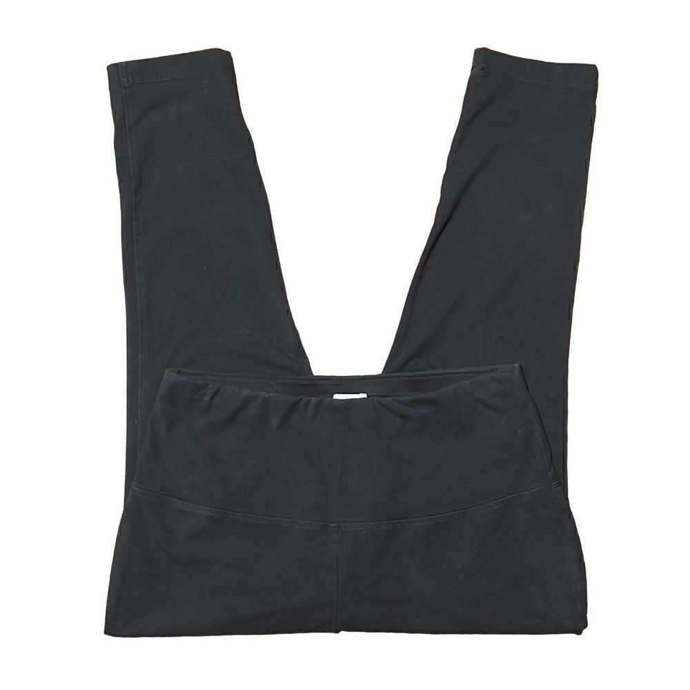Chico’s Zenergy black cropped leggings stretch waist Chico’s size 1